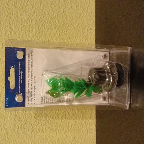 NWT Aqueon Betta Air Operated  Filter with Natural Plant for Small Aquarium - Picture 2 of 4